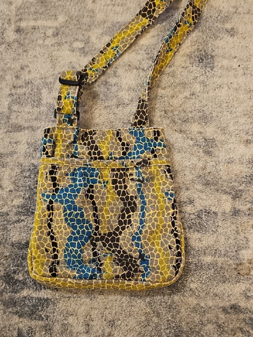KAVU Keeper Mini Crossbody Bag in yellow, turquoise, & blue animal/giraffe print - Picture 3 of 4